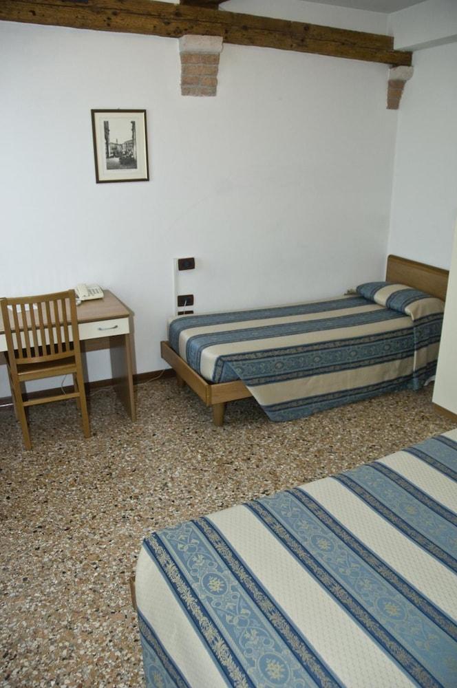 Casa Sant'Andrea Bed & Breakfast Венеция Екстериор снимка
