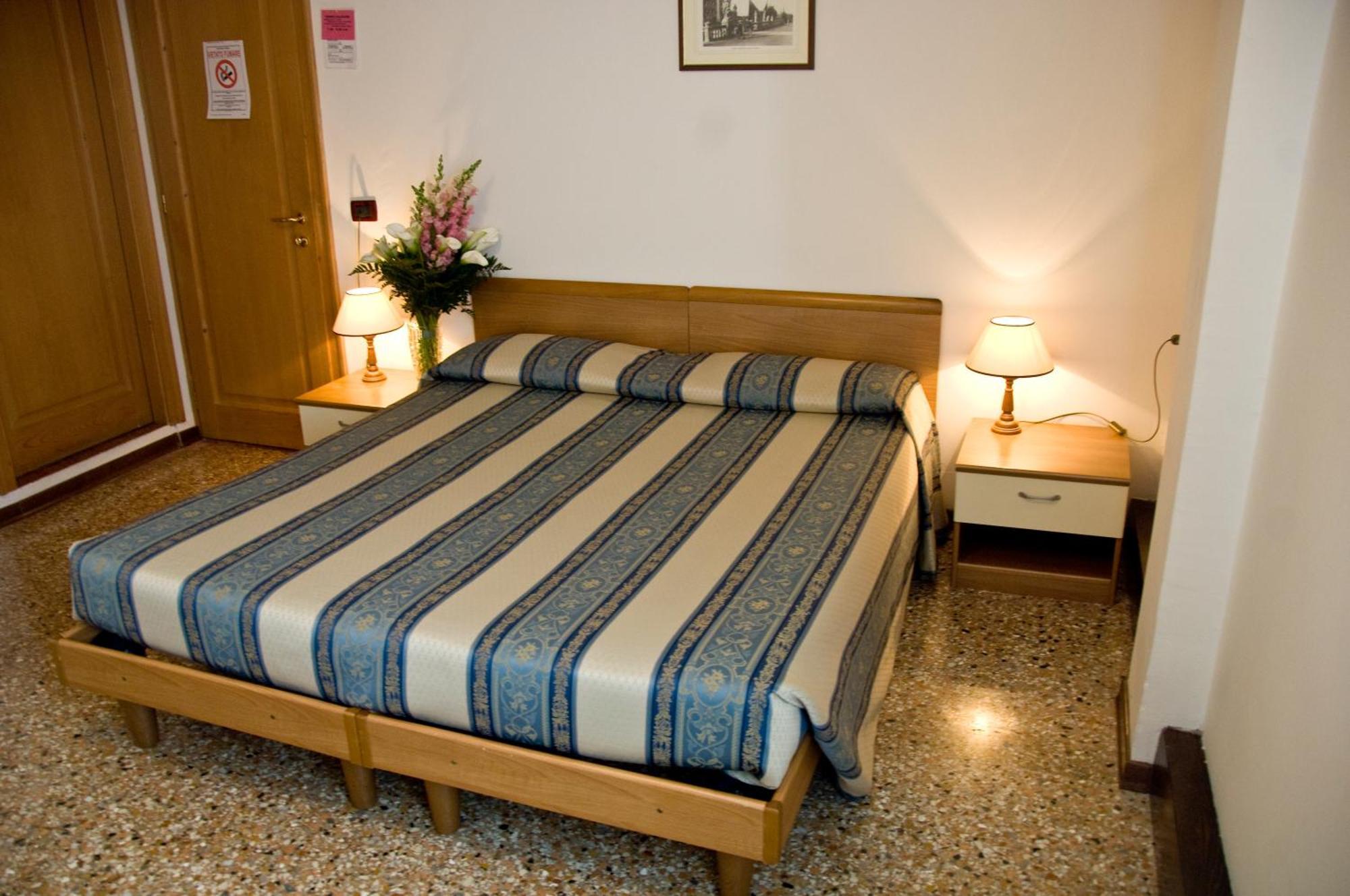 Casa Sant'Andrea Bed & Breakfast Венеция Екстериор снимка
