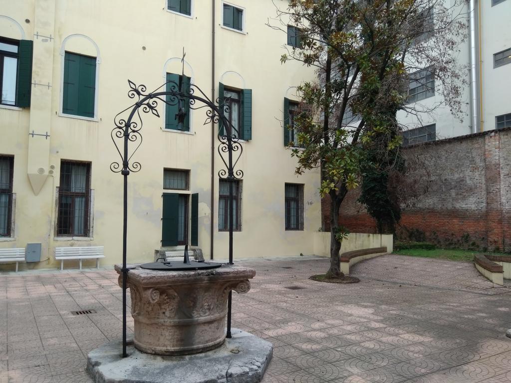 Casa Sant'Andrea Bed & Breakfast Венеция Екстериор снимка