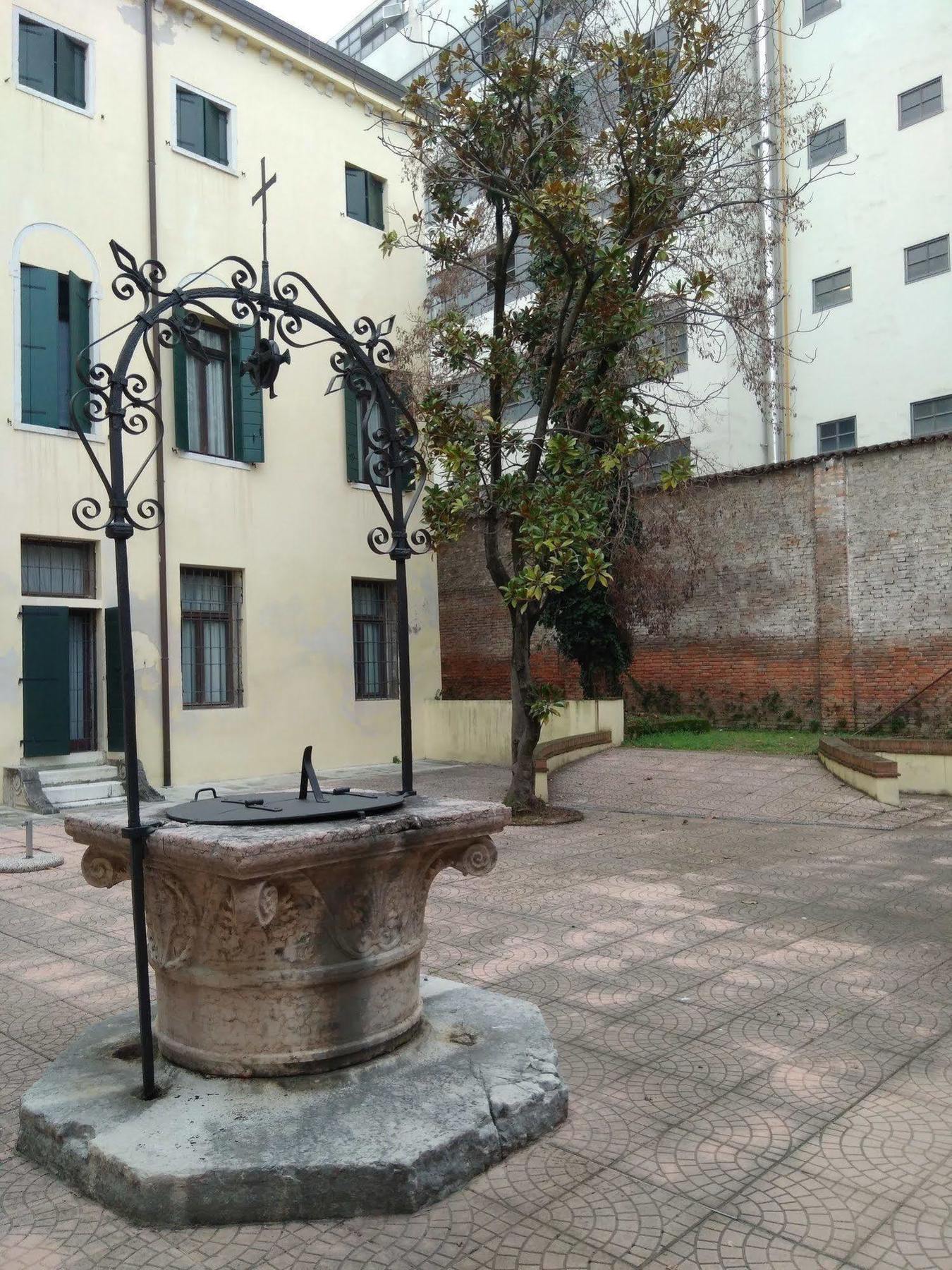 Casa Sant'Andrea Bed & Breakfast Венеция Екстериор снимка